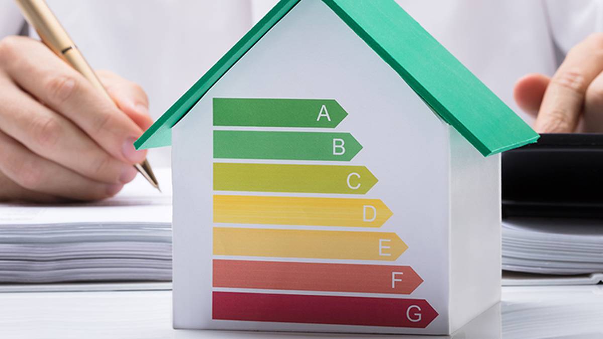 Come funziona la certificazione energetica per una piccola azienda?